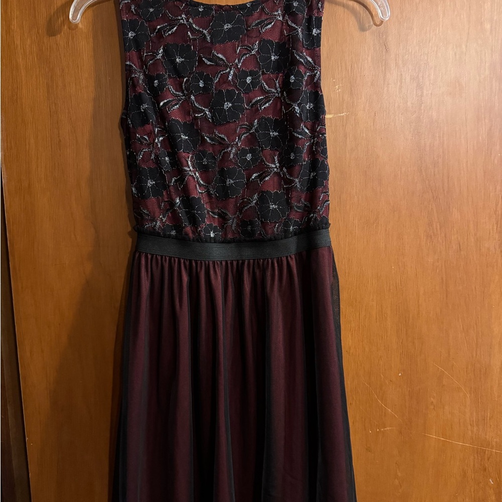 Elegant Black and Burgundy Lace Dress